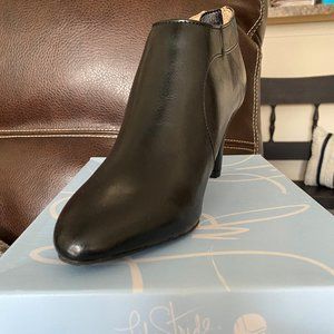 Lifestride Black Athena Georgia Boots